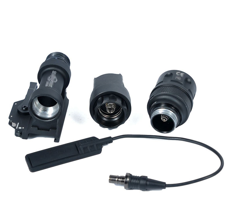 SF M952V LED WeaponLight For Rifles And SMGs White And IR Output